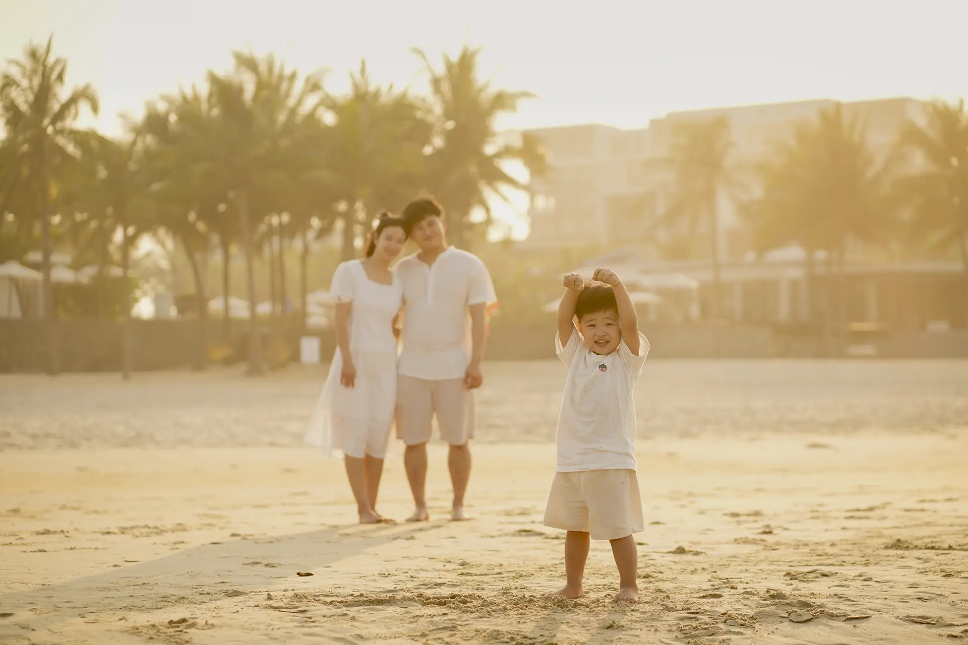 Hyatt Regency Da nang - Family Photographer